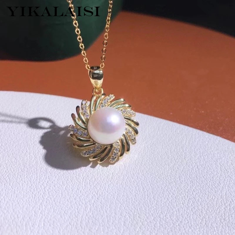 925 Silver Necklace with Elegant Pearl Pendant