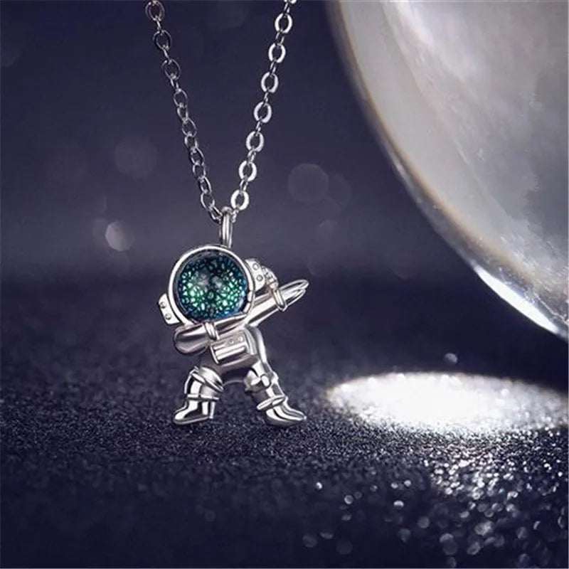 Spaceman Pendant Couple Necklaces Sci-Fi Planet Galaxy Astronaut Series Necklace