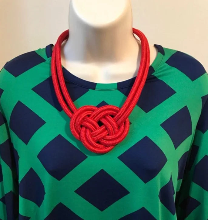 YLWHJ Women Exaggerated Statement Rope Necklace Girl Pendants Short Weaving Chok