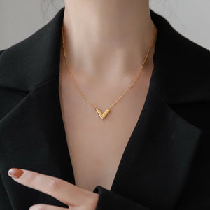 V Pendant Necklace Chain 18K Titanium Steel Jewelry Gift