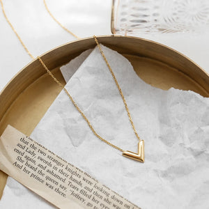 V Pendant Necklace Chain 18K Titanium Steel Jewelry Gift
