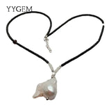 Spinel Rondelle Choker Necklace with Keshi Pearl Pendant