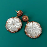 YYGEM Natural Sea Shell Flower Dangle Stud Earrings Women Jewelry