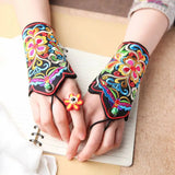 Yang Liping Retro National Style Hand Embroidered Gloves