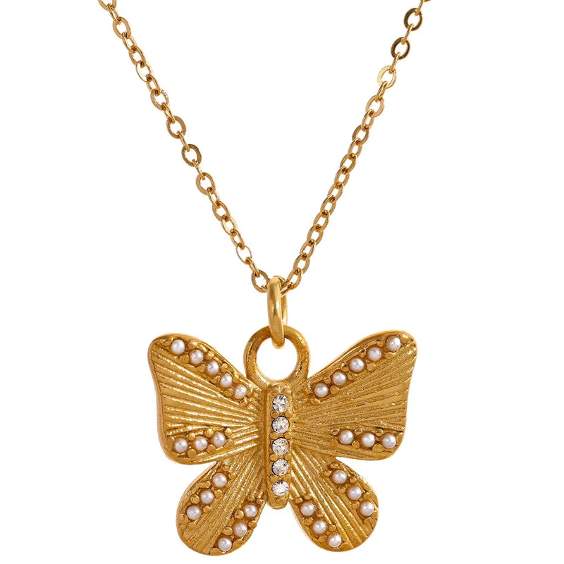 Romantic Pearls Butterfly Pendant Necklace Charm
