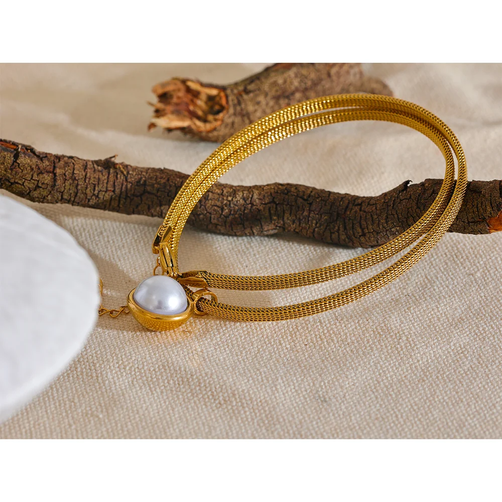 Vintage Pearl Round Pendant Stainless Steel Choker Necklace Women