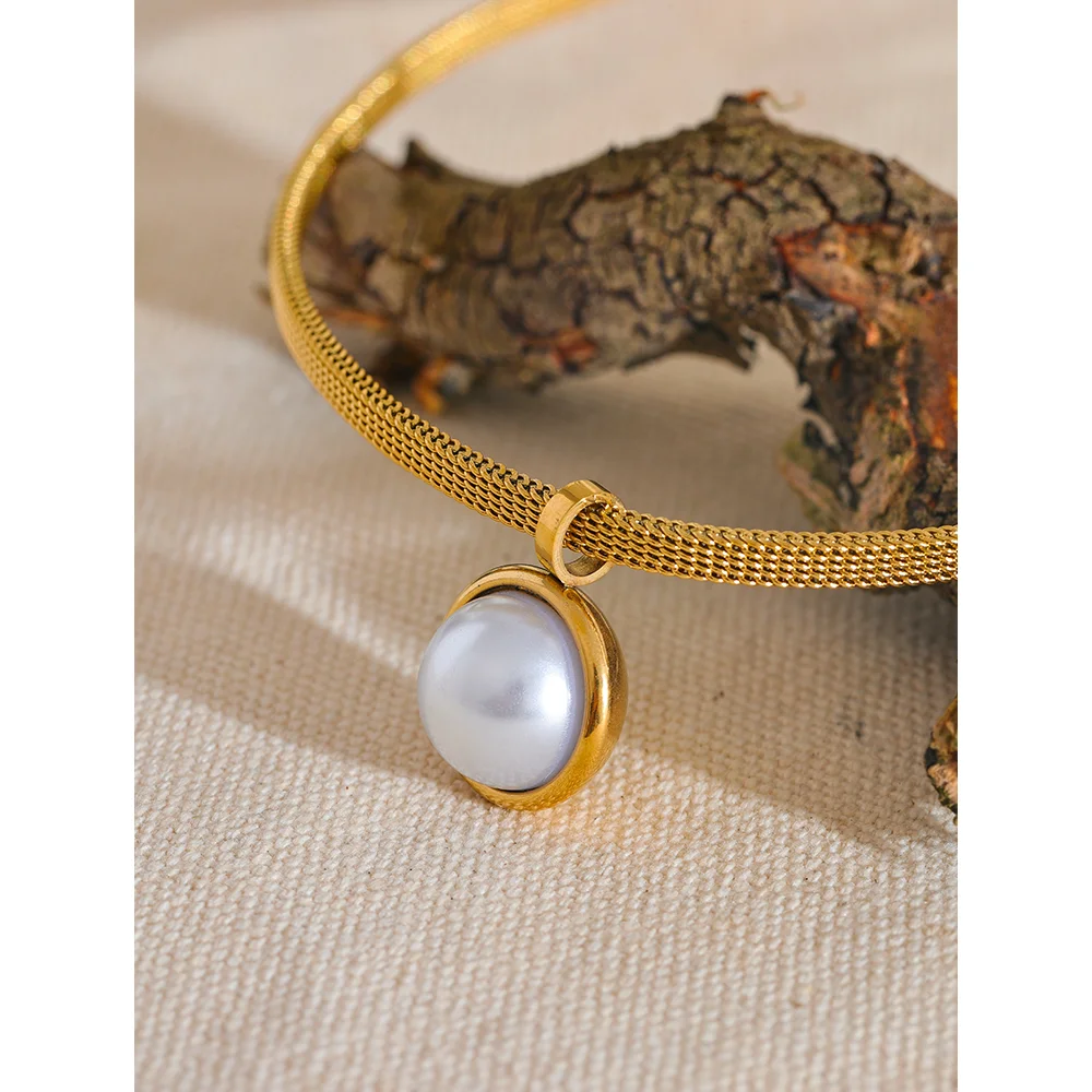 Vintage Pearl Round Pendant Stainless Steel Choker Necklace Women