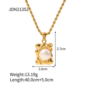 Youthway Vintage Pearl Pendant Necklace
