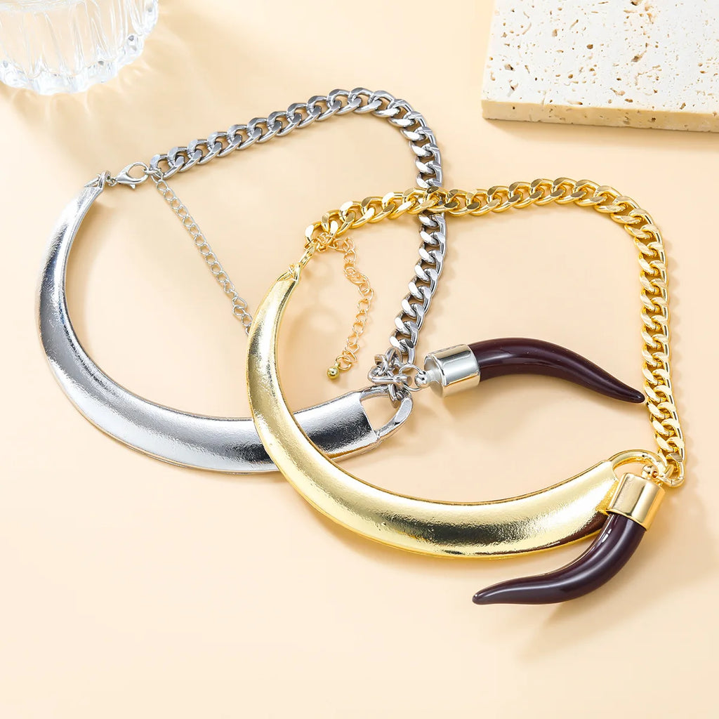 ZAA Vintage Metal Choker Necklace with Cow Horn Pendant