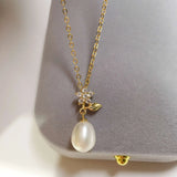 ZHBORUIN 18K Plating Pearl Pendant Necklace Flowers Leaves