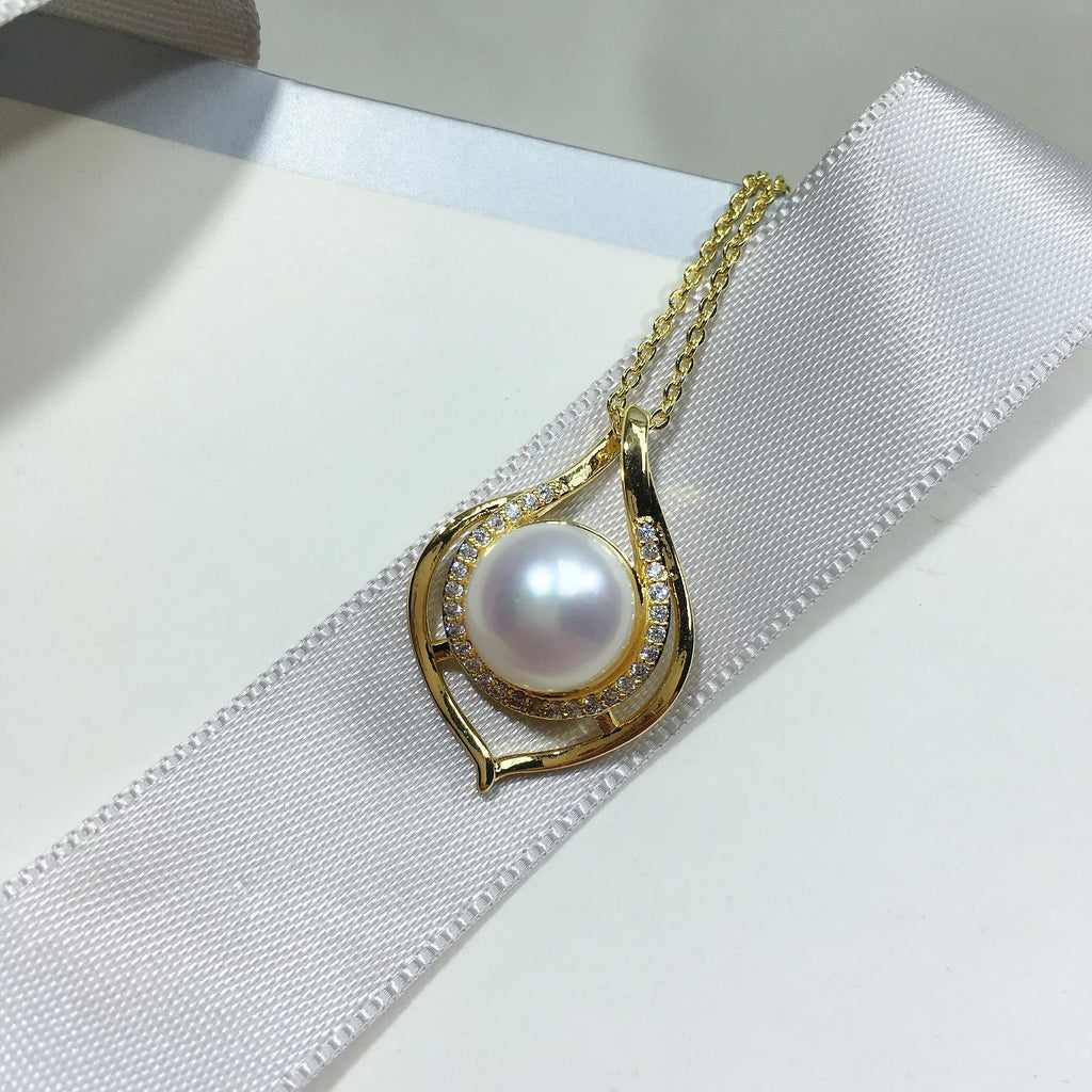 ZHBORUIN Freshwater Pearl Pendant Necklace Vintage Charm Chain Woman Girl Gift