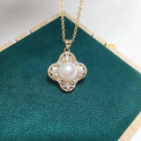 ZHBORUIN Clover Pearl Pendant Necklace 18K Plating
