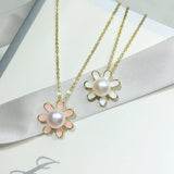 ZHBORUIN Daisy Charm Necklace Natural Pearl Flower Pendant Woman Gift
