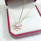 ZHBORUIN Daisy Charm Necklace Natural Pearl Flower Pendant Woman Gift