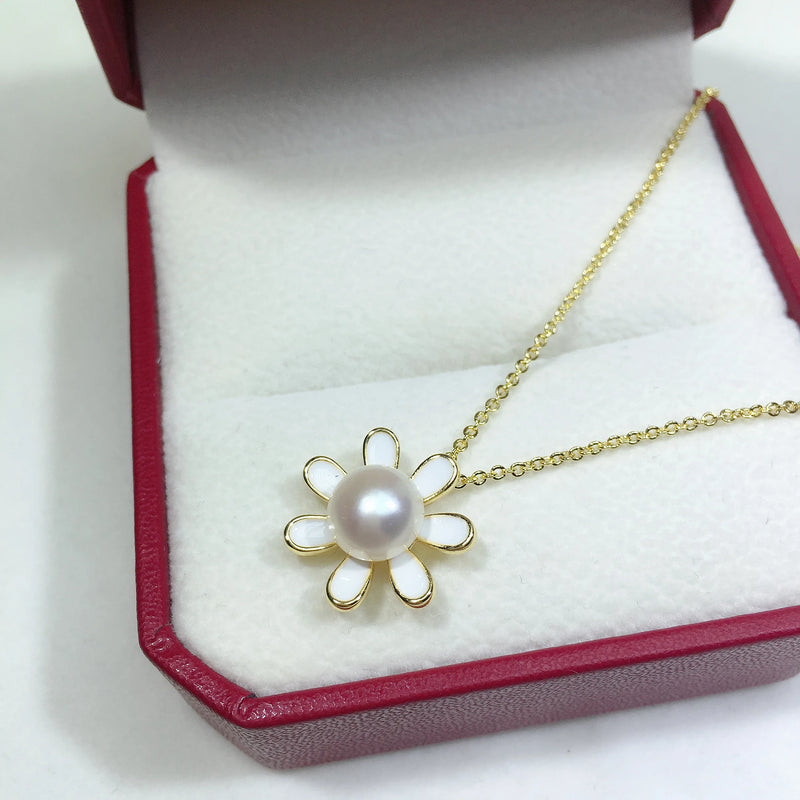 ZHBORUIN Daisy Charm Necklace Natural Pearl Flower Pendant Woman Gift