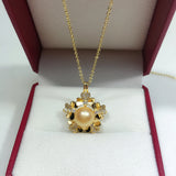 ZHBORUIN Flower Pearl Necklace Natural Freshwater Pearl Pendant Chain Gift