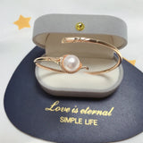 Zircon Leaf Bracelet with Freshwater Pearl