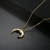 ZMFashion Crescent Moon Pendant Women's Necklace Stainless Steel