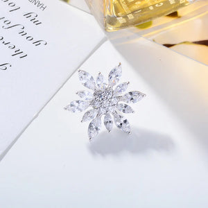 Zircon Brooch Snowflake Collar Needle No-seam Anti-glare Buckle