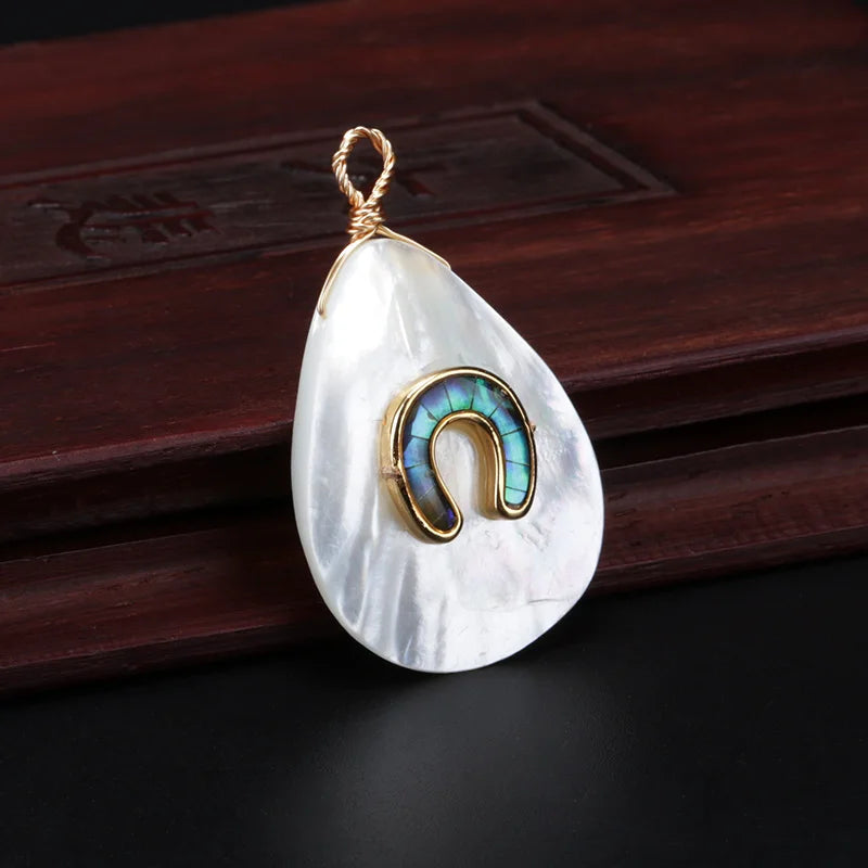 Abalone Shell Horse-shoe Pendant Choker Necklace