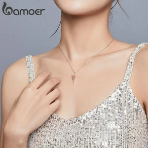 925 Silver Graceful Rose Pendant Necklace Platinum Plated