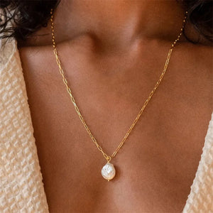 Vintage Baroque Pearl Pendant Choker Necklace