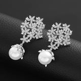 Japanese Style 925 Silver Pearl Pendant with Zircon Leaf Design