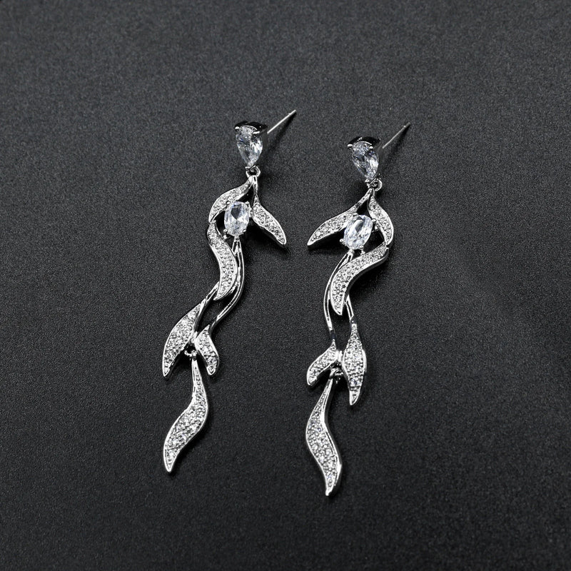 Liangya Beauty Leaf Earrings - Noble and Versatile Long Earring