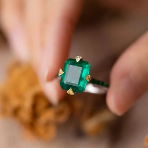 Green Gemstone Rings for Women - Vintage Jungle Charm Wedding Jewelry