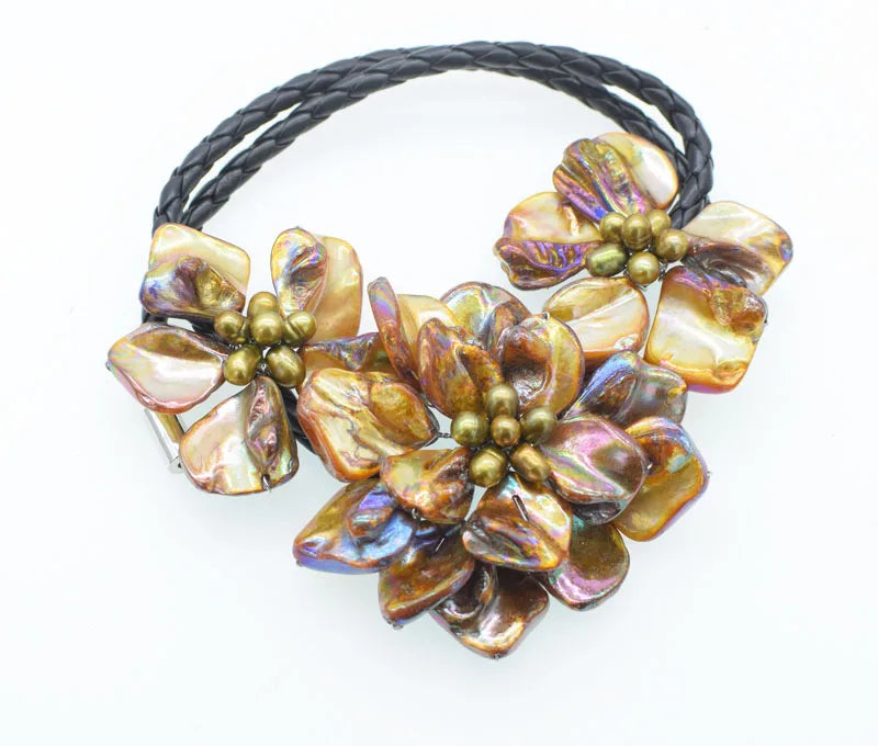 Brown Shell Baroque Flower Necklace Set
