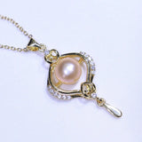 Freshwater Pearl Pendant Necklace in Pink