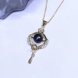 Freshwater Pearl Pendant Necklace in Pink