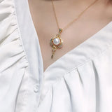 Freshwater Pearl Pendant Necklace in Pink
