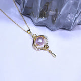 Freshwater Pearl Pendant Necklace in Pink