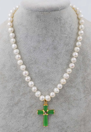 18" Freshwater Pearl Necklace with Green Jade Cross Buddha Pendant