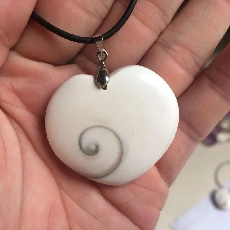 Heart Shape Natural Shell Pendant Fine Jewelry for Women