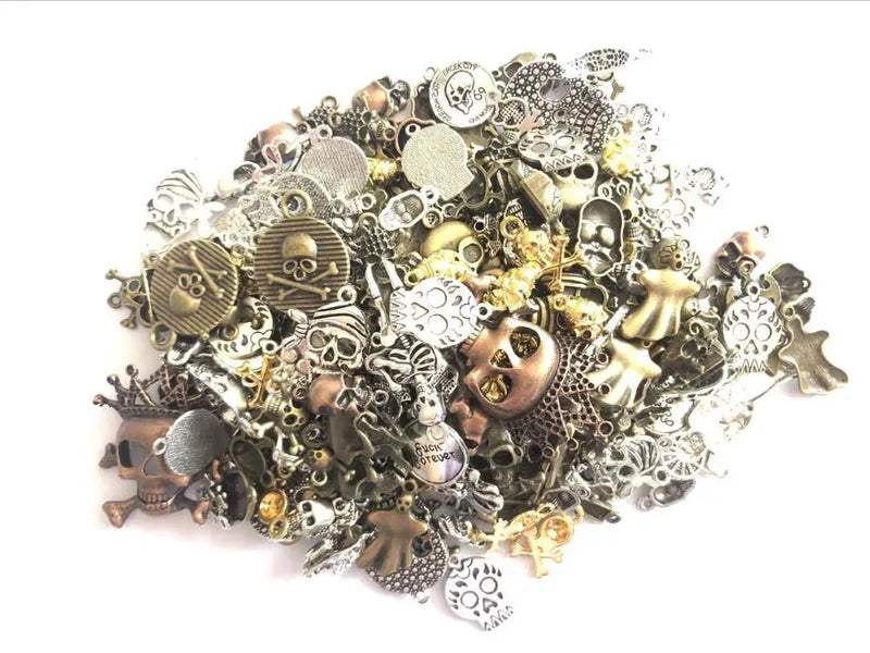 Hot Metal Skull Charm Pendant Antique Bronze for DIY Jewelry Making