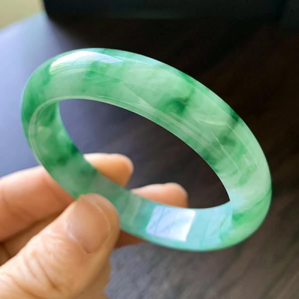 Zheru Jewelry Natural Burmese Emerald Green 54-62mm Bangle