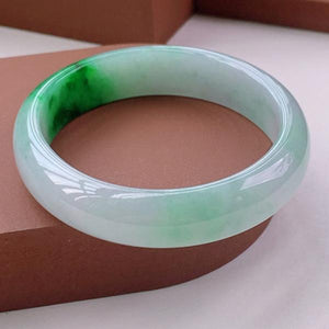 Zheru Jewelry Natural Burmese Jadeite 54mm-64mm Two-Color Green Bracelet