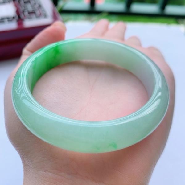 Natural Burmese Jadeite Light Green Two-tone 54-64mm Bracelet Princess Jewelry