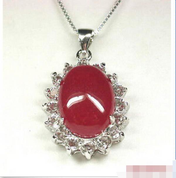 Red Jade Crystal Pendant Necklace