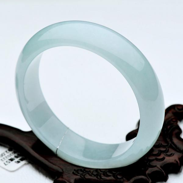 Natural Burmese Jade Green Bracelet Princess Jewelry for Mother and Girlfriend