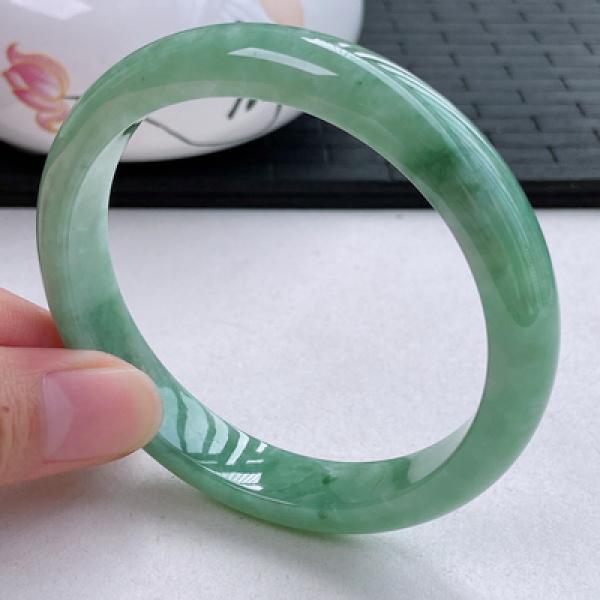 Zheru Burmese Emerald Light Green Bracelet for Mom and Girlfriend