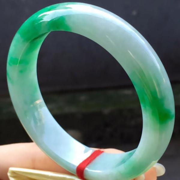 Zheru Jade Bracelet - Ice Green Two-Tone 54-64mm