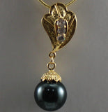 Shell Pearl Pendant Necklace with Crystal Inlay