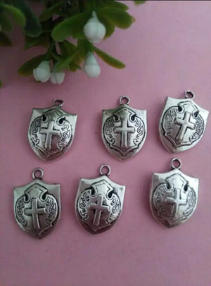 100pcs Medieval Cross Shields Charms Pendants for Jewelry Making