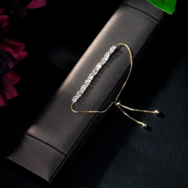 Fashion Clear Crystal Bangle with Cubic Zirconia for Women and Girls