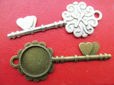 50pcs Filigree Heart Key Pendant Charm/Base Setting Tray 20mm Cabochon DIY
