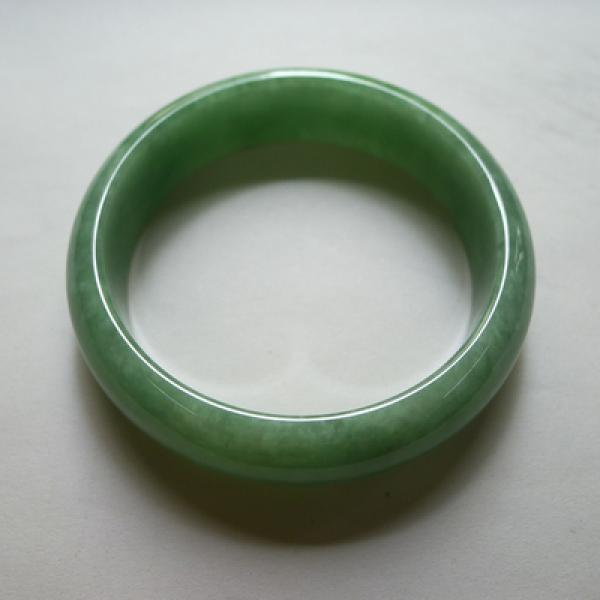 Zheru Jewelry Natural Burmese Jadeite 54-64mm Light Green Bracelet