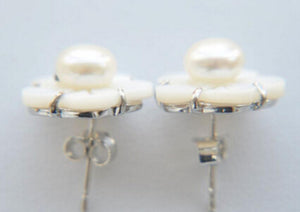 15MM Shell Flower Freshwater Pearl Stud Earring